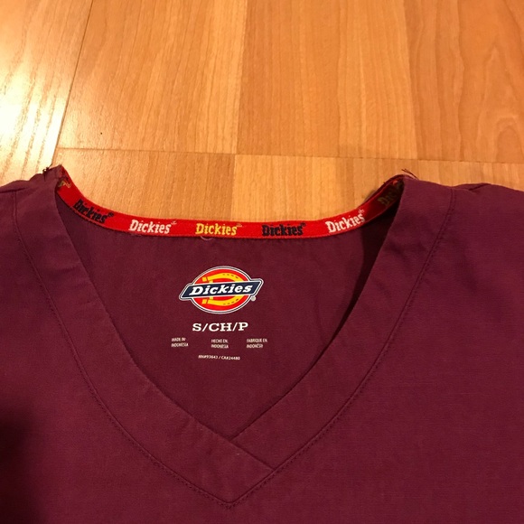 Scrub top - Picture 2 of 3